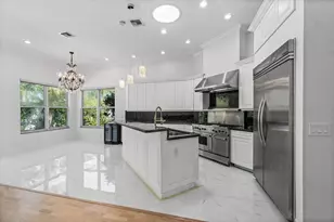201 NE 4th St, Boca Raton, FL 33432 - Photo 13