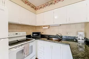 1050 SW 11th St, Hallandale Beach, FL 33009 - Photo 9