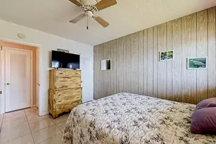 1050 SW 11th St, Hallandale Beach, FL 33009 - Photo 15
