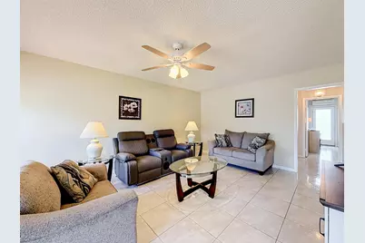 1050 SW 11th Street #L2, Hallandale Beach, FL 33009 - Photo 5