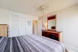 1050 SW 11th St, Hallandale Beach, FL 33009 - Photo 11