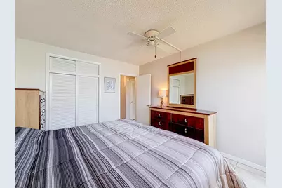 1050 SW 11th Street #L2, Hallandale Beach, FL 33009 - Photo 11