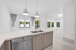 5939 Brookfield Cir W, Hollywood, FL 33312 - Photo 5
