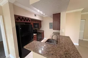 11601 SW 2nd St, Pembroke Pines, FL 33025 - Photo 7