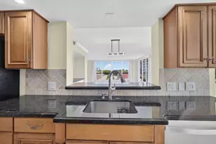 4000 N Ocean Dr, Singer Island, FL 33404 - Photo 23