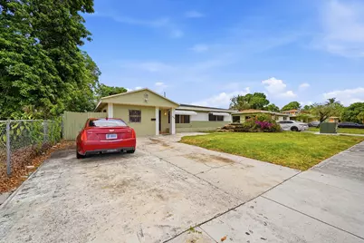 740 E Evanston Circle E, Fort Lauderdale, FL 33312 - Photo 9