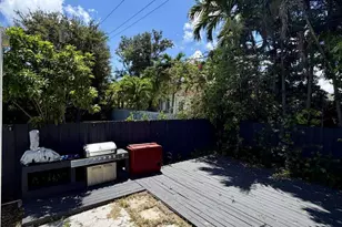 784 NE 81st St, Miami, FL 33138 - Photo 23