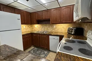 3300 W Rolling Hills Cir, Davie, FL 33328 - Photo 5