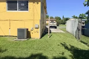 19720 NW 12th Ct, Miami, FL 33169 - Photo 11