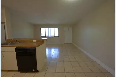 1523 Meadows Circle W, Boynton Beach, FL 33436 - Photo 5