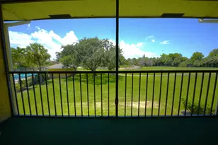 1523 Meadows Cir W, Boynton Beach, FL 33436 - Photo 11