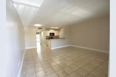 1523 Meadows Circle W, Boynton Beach, FL 33436 - Photo 3