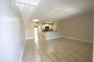 1523 Meadows Cir W, Boynton Beach, FL 33436 - Photo 3