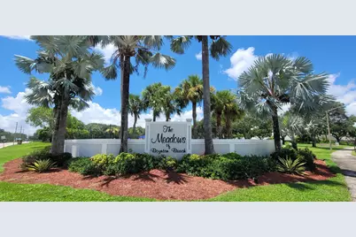 1523 Meadows Circle W, Boynton Beach, FL 33436 - Photo 15