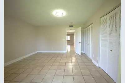 1523 Meadows Circle W, Boynton Beach, FL 33436 - Photo 9