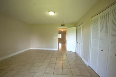 1523 Meadows Circle W, Boynton Beach, FL 33436 - Photo 9