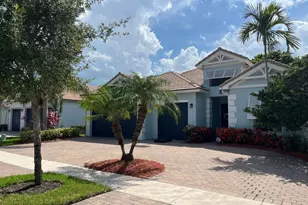 127 Palm Beach Plantation Blvd, West Palm Beach, FL 33411 - Photo 1