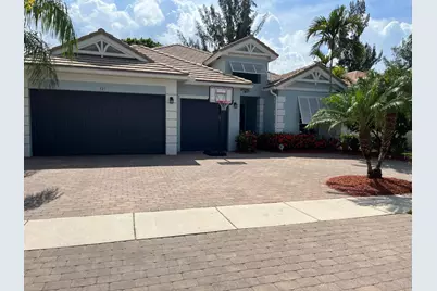 127 Palm Beach Plantation Boulevard, West Palm Beach, FL 33411 - Photo 3