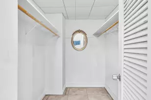 3901 S Ocean Dr, Hollywood, FL 33019 - Photo 25