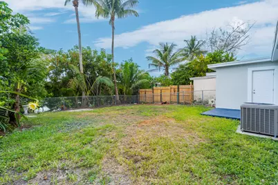 1523 SW 68th Way, North Lauderdale, FL 33068 - Photo 19