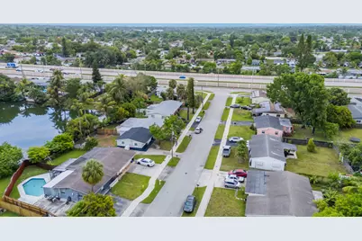 1523 SW 68th Way, North Lauderdale, FL 33068 - Photo 33