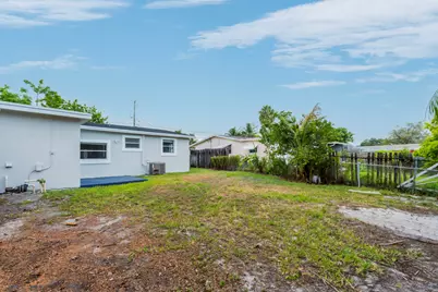 1523 SW 68th Way, North Lauderdale, FL 33068 - Photo 21