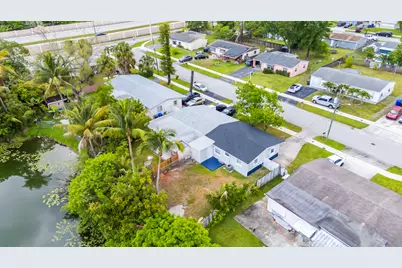 1523 SW 68th Way, North Lauderdale, FL 33068 - Photo 35