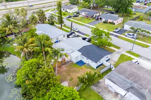 1523 SW 68th Way, North Lauderdale, FL 33068 - Photo 35