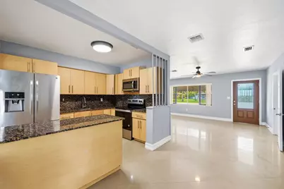 740 E Evanston Circle E, Fort Lauderdale, FL 33312 - Photo 17