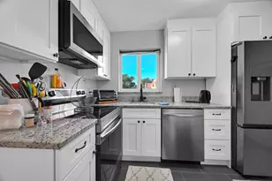 203 Lake Carol Dr, West Palm Beach, FL 33411 - Photo 7
