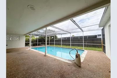 7141 Harbour Boulevard, Miramar, FL 33023 - Photo 23