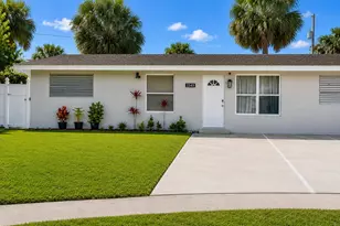 1545 S 24th Ct, West Palm Beach, FL 33404 - Photo 1