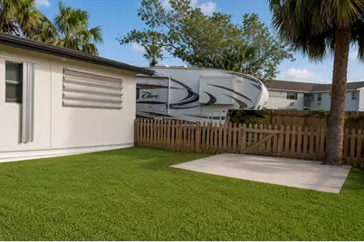 1545 S 24th Court, West Palm Beach, FL 33404 - Photo 3