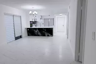 300 E Club Cir, Boca Raton, FL 33431 - Photo 5