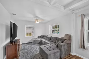512 SE 1st St, Boynton Beach, FL 33435 - Photo 9