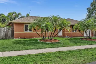916 NW 3rd Terrace, Florida City, FL 33034 - Photo 5