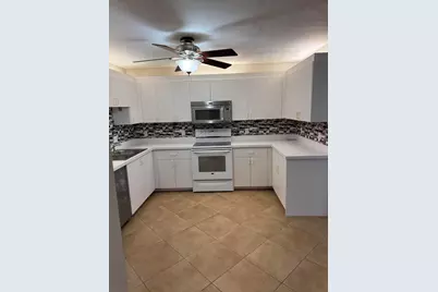 1536 N Lawnwood Circle #3, Fort Pierce, FL 34950 - Photo 7