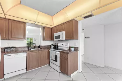 7301 Amberly Lane #402, Delray Beach, FL 33446 - Photo 15