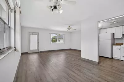 654 Saxony N, Delray Beach, FL 33446 - Photo 5