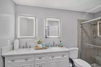 414 Springdale Circle, Palm Springs, FL 33461 - Photo 19