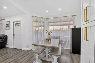414 Springdale Cir, Palm Springs, FL 33461 - Photo 13