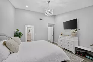 414 Springdale Cir, Palm Springs, FL 33461 - Photo 17