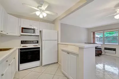 70 Camden C, West Palm Beach, FL 33417 - Photo 5