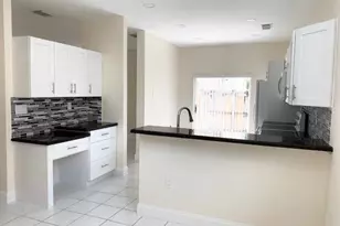 3145 N 37th Ave, Hollywood, FL 33021 - Photo 11