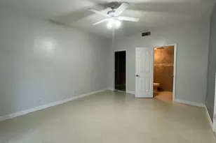303 Waterview Dr, Palm Springs, FL 33461 - Photo 17
