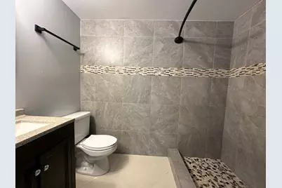 303 Waterview Drive, Palm Springs, FL 33461 - Photo 23