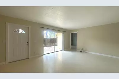 303 Waterview Drive, Palm Springs, FL 33461 - Photo 5
