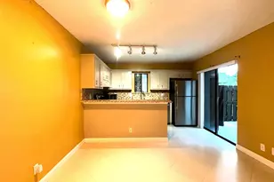 303 Waterview Dr, Palm Springs, FL 33461 - Photo 7