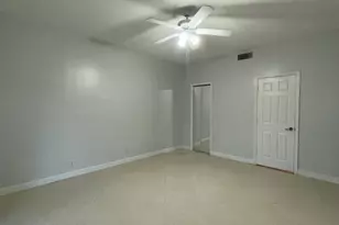 303 Waterview Dr, Palm Springs, FL 33461 - Photo 19