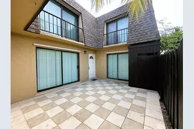 303 Waterview Drive, Palm Springs, FL 33461 - Photo 3